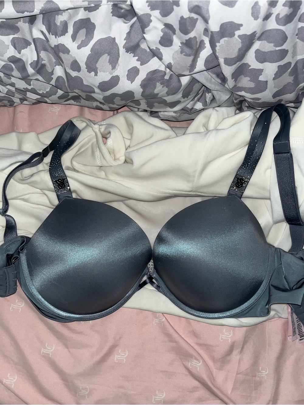 Victoria’s Secret Rhinestone Strap Very Sexy Push Up Bra Size 36DD